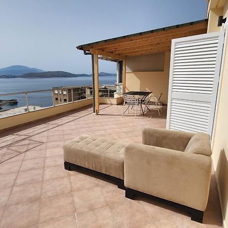 Glen'S Rooftop Sarandë Exteriör bild