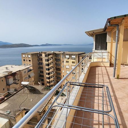Glen'S Rooftop Sarandë Exteriör bild