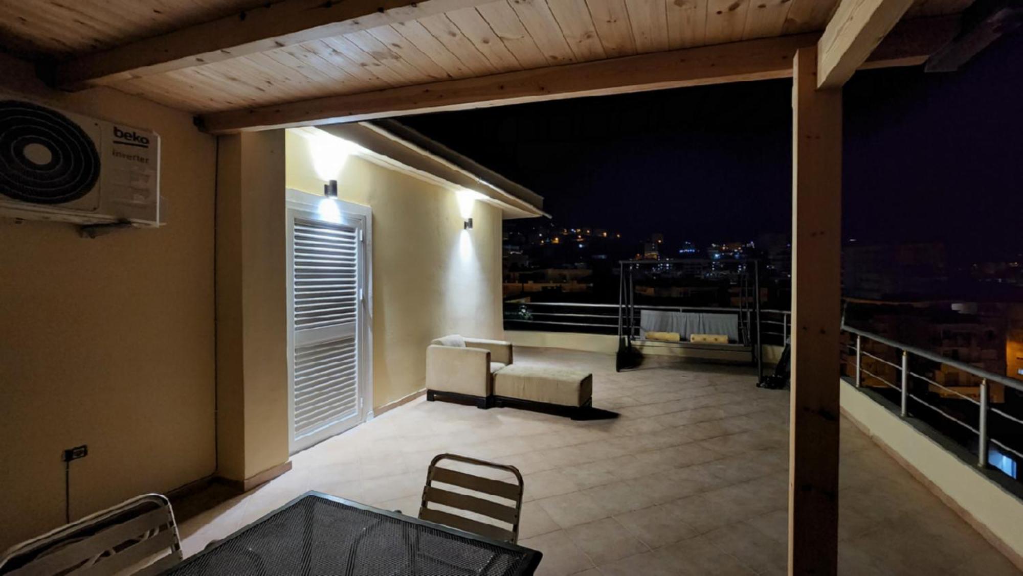 Glen'S Rooftop Sarandë Exteriör bild
